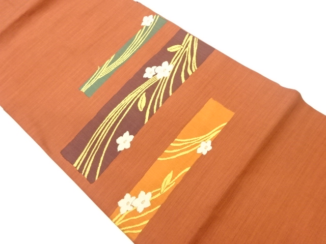 横段に曲線・花葉模様織出し名古屋帯